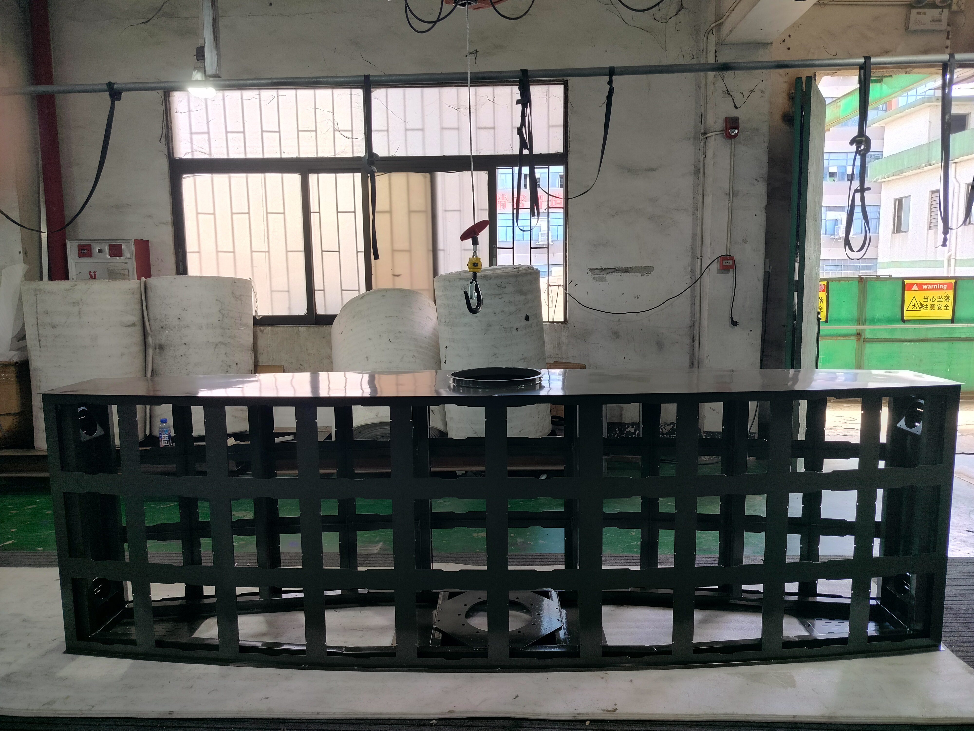 精密激光切割 LED 显示屏框架 - 带铝粉末涂层的弯焊钢