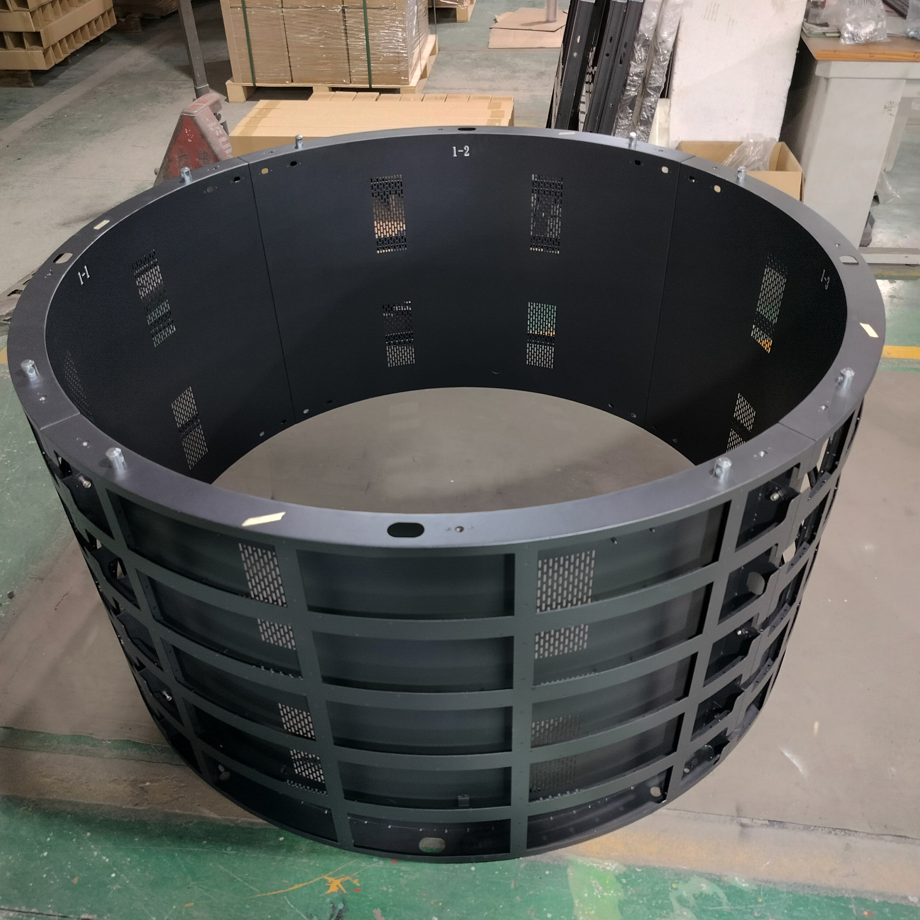 圆柱形 LED 显示屏的弧形箱体