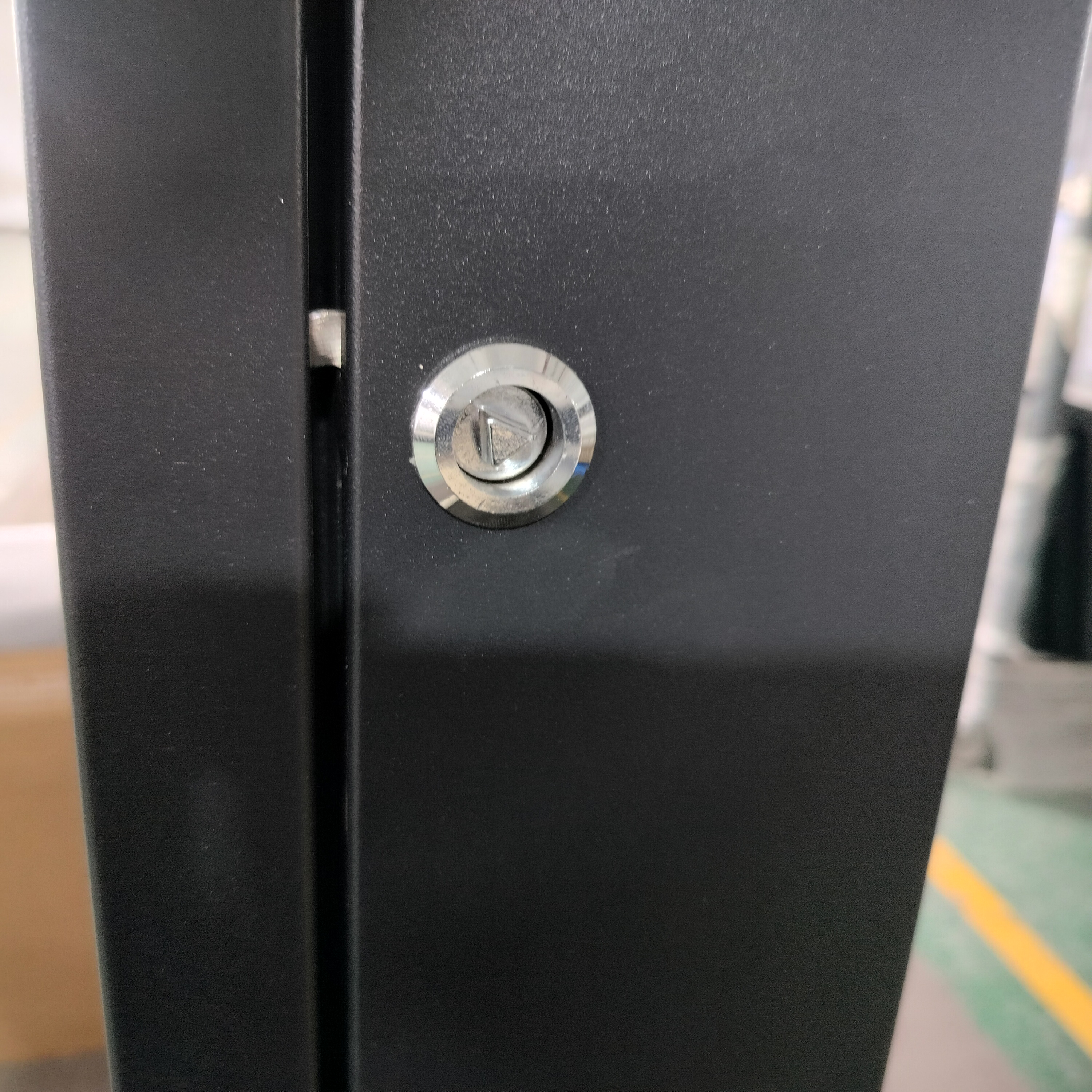 便携式液晶展示柜 - 商业用途定制金属外壳