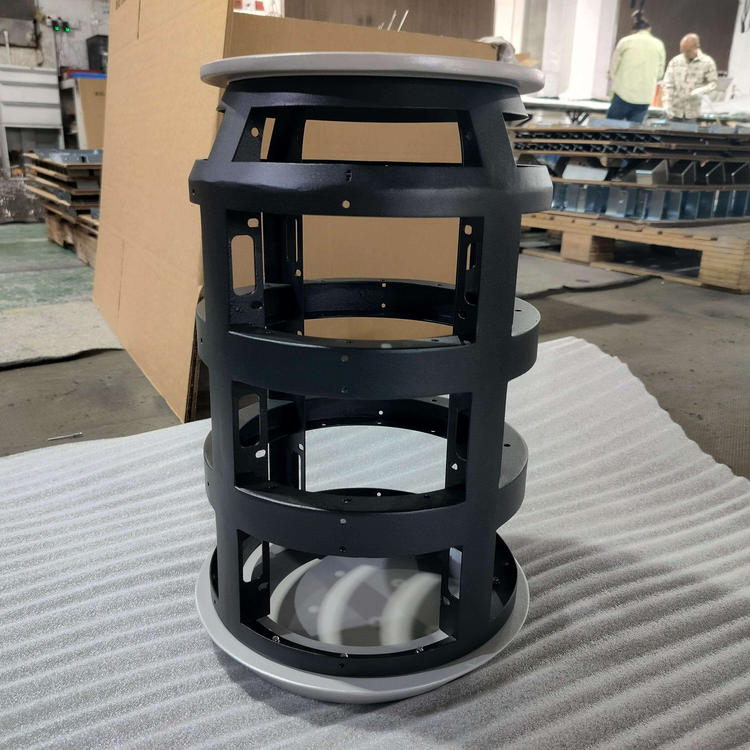 圆柱形罐式 LED 显示屏框架 - 定制铝加工