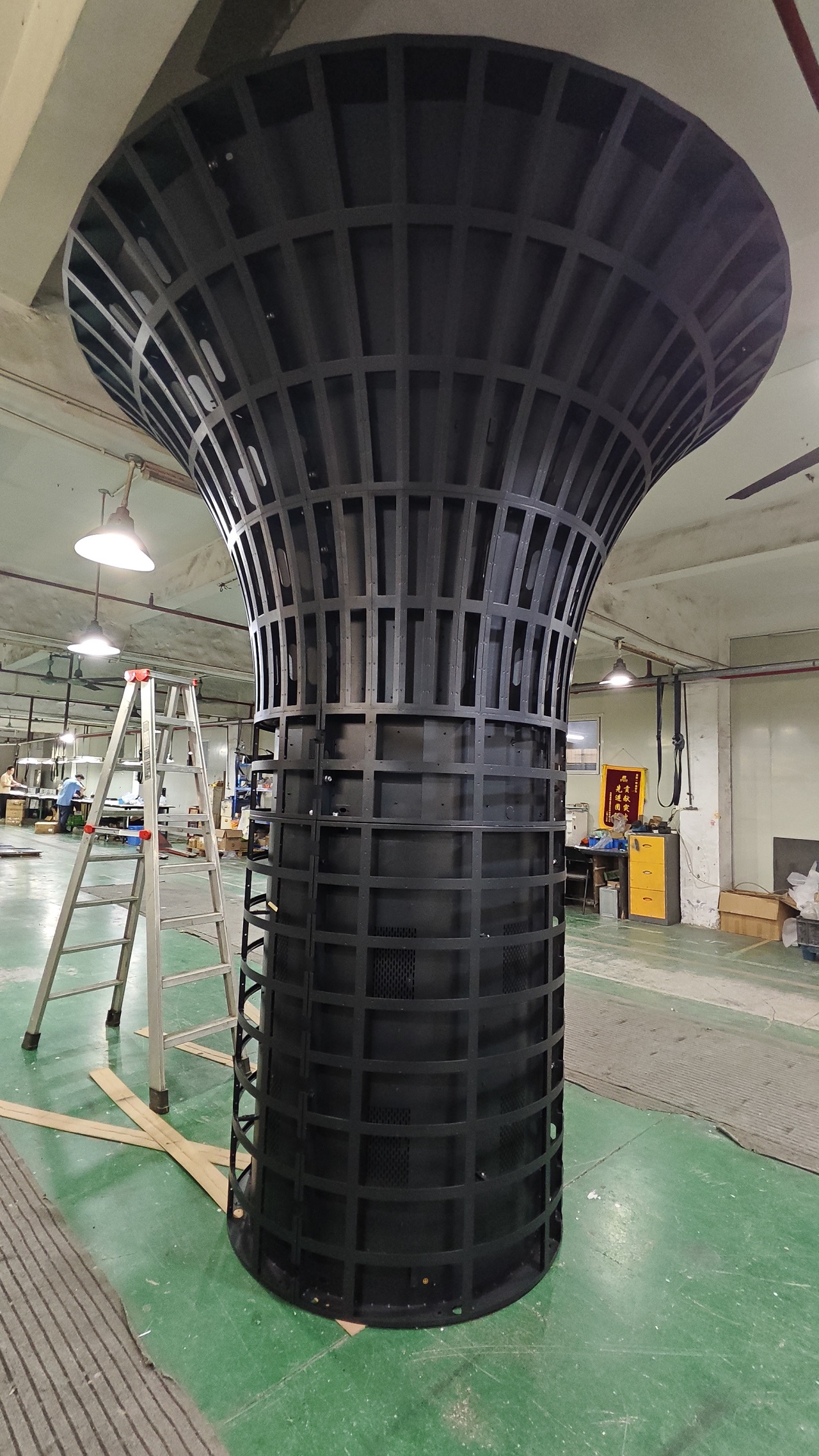 定制树形LED展示柜户外数字标牌钢结构